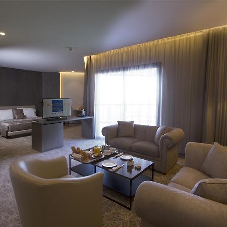 Promenade Hotel Zalqa Luaran gambar