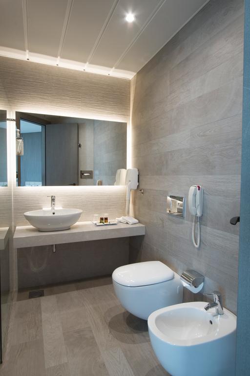 Promenade Hotel Zalqa Luaran gambar