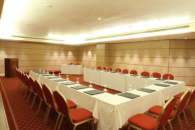 Promenade Hotel Zalqa Luaran gambar