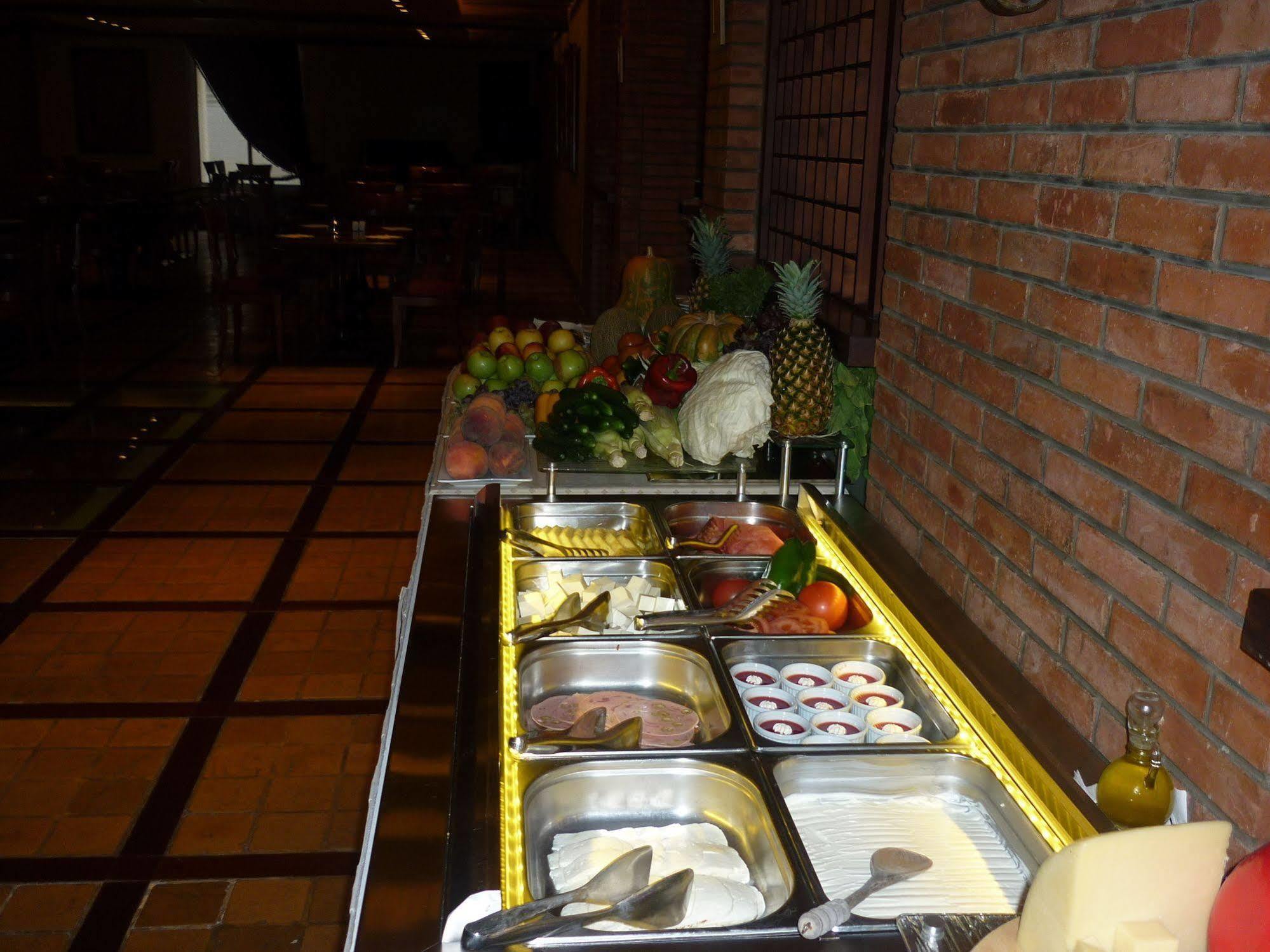 Promenade Hotel Zalqa Luaran gambar