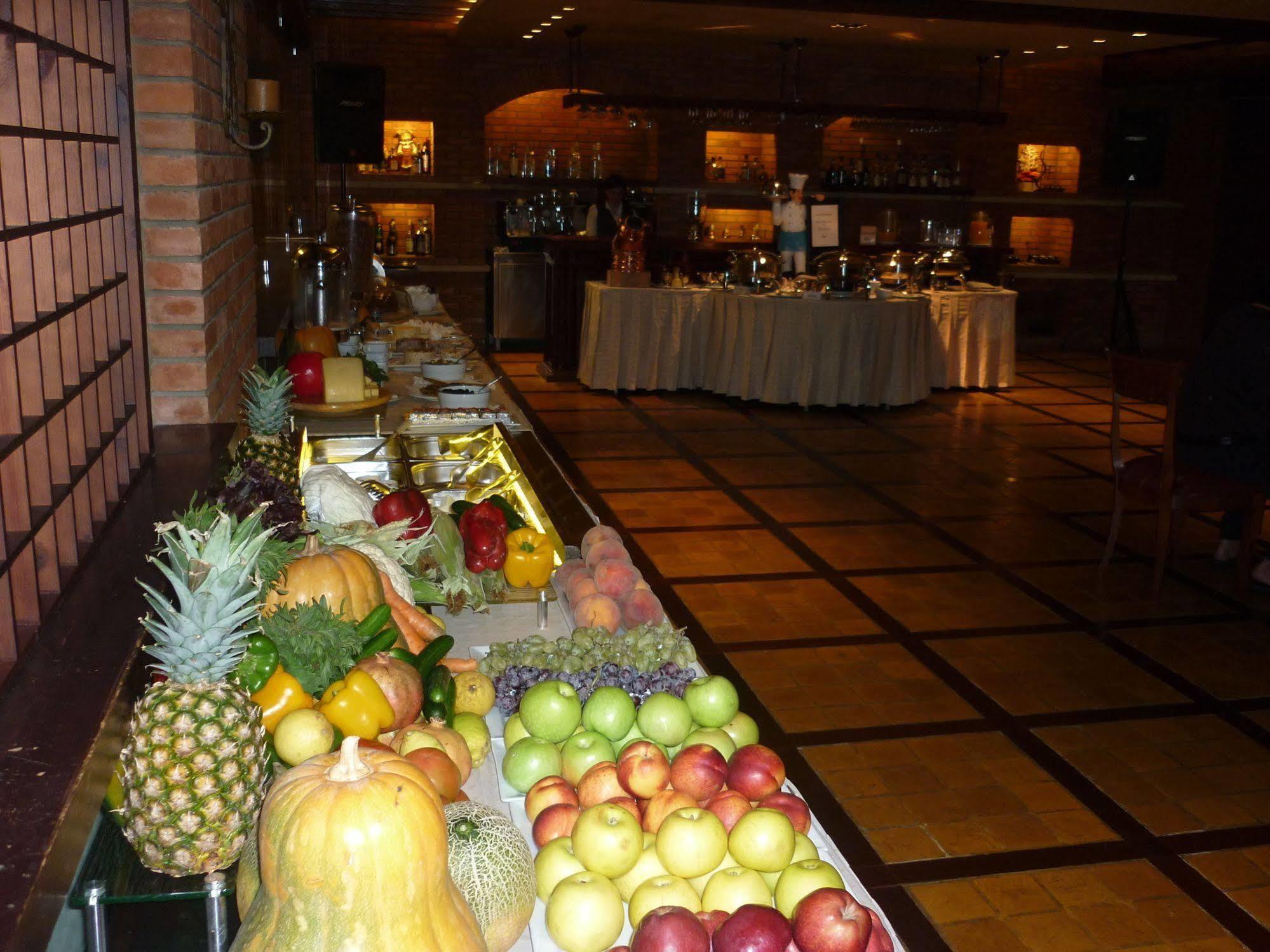 Promenade Hotel Zalqa Luaran gambar
