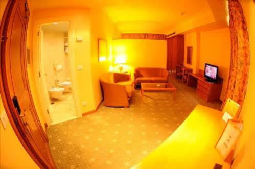 Promenade Hotel Zalqa Luaran gambar
