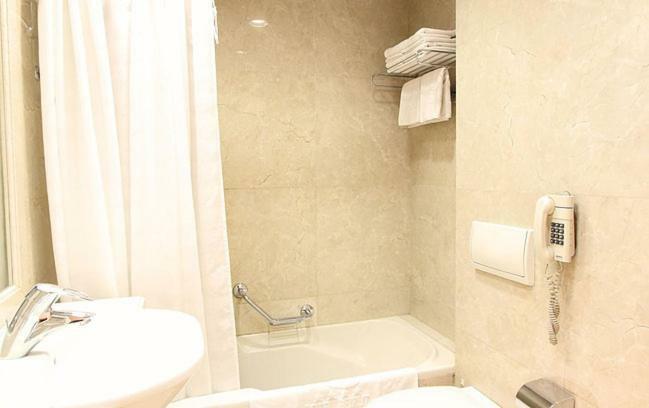 Promenade Hotel Zalqa Luaran gambar